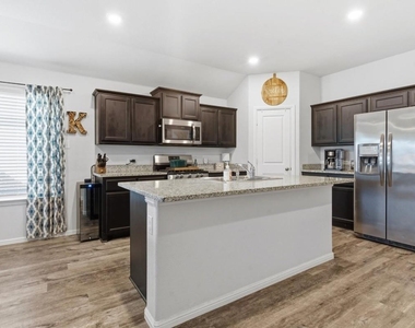 4829 Feltleaf Avenue - Photo Thumbnail 4