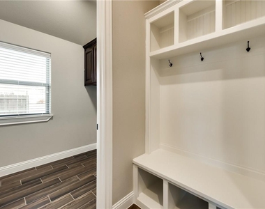 3100 Main Street - Photo Thumbnail 7
