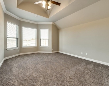 3100 Main Street - Photo Thumbnail 8