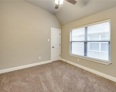 3100 Main Street - Photo Thumbnail 13