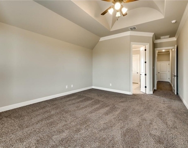 3100 Main Street - Photo Thumbnail 11
