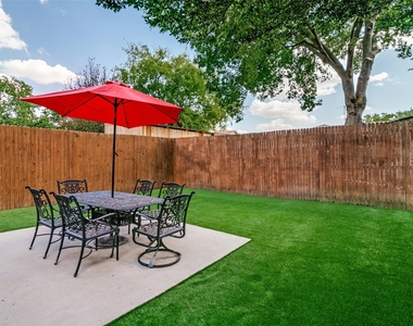 529 Essex Place - Photo Thumbnail 21
