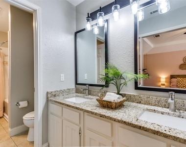 529 Essex Place - Photo Thumbnail 13