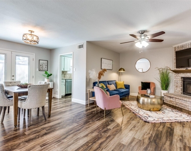 529 Essex Place - Photo Thumbnail 2
