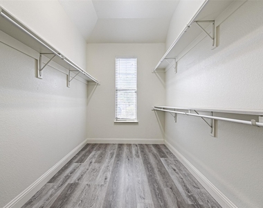 11438 Santa Maria Road - Photo Thumbnail 9