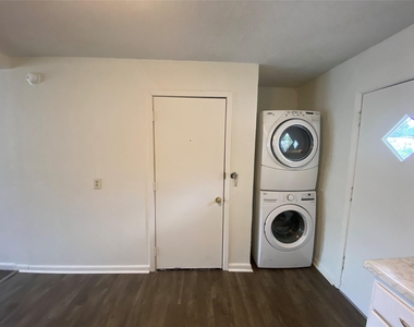 1701 Longview Street - Photo Thumbnail 7