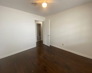 1701 Longview Street - Photo Thumbnail 11