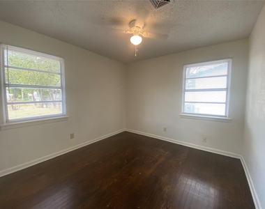 1701 Longview Street - Photo Thumbnail 13