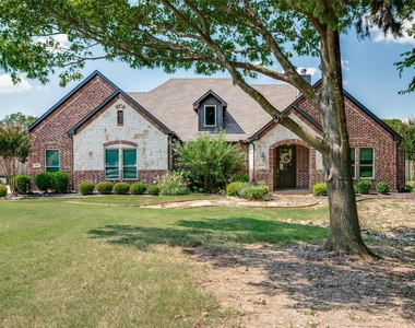 650 Cypress Point Drive - Photo Thumbnail 1