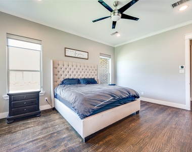 650 Cypress Point Drive - Photo Thumbnail 15