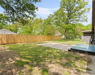 2405 Monroe Street - Photo Thumbnail 28