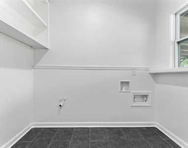 2405 Monroe Street - Photo Thumbnail 24