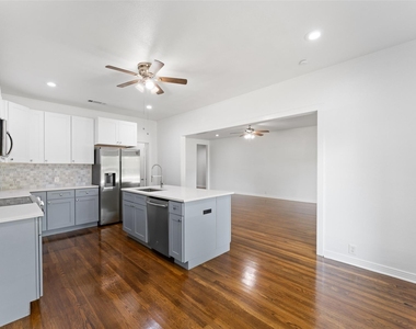 2405 Monroe Street - Photo Thumbnail 12