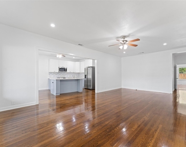2405 Monroe Street - Photo Thumbnail 25