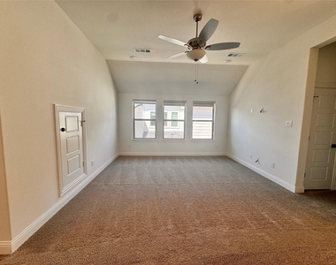 1013 Tullow Drive - Photo Thumbnail 26