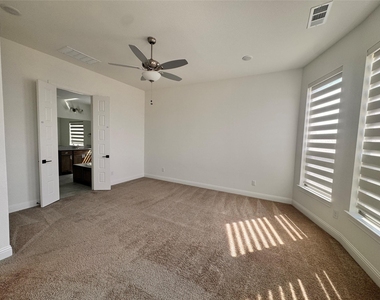 1013 Tullow Drive - Photo Thumbnail 14