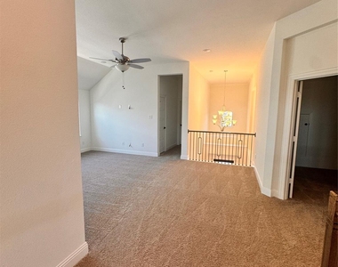 1013 Tullow Drive - Photo Thumbnail 25
