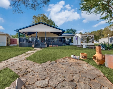 230 Overlook Trail - Photo Thumbnail 11