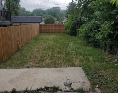 2204 Prairie Avenue - Photo Thumbnail 18