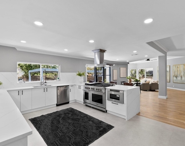 11752 Valleydale Drive - Photo Thumbnail 6