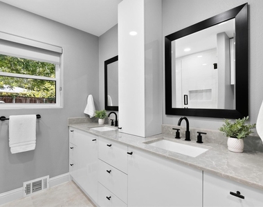 11752 Valleydale Drive - Photo Thumbnail 24