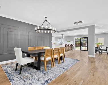 11752 Valleydale Drive - Photo Thumbnail 2