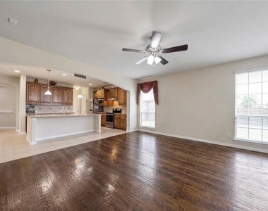 100 Liones Lane - Photo Thumbnail 8