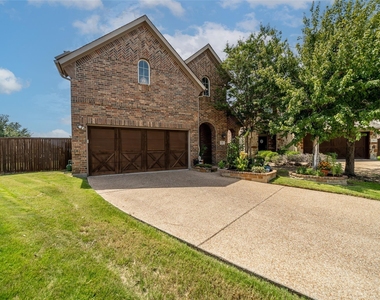 100 Liones Lane - Photo Thumbnail 23
