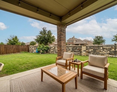 100 Liones Lane - Photo Thumbnail 22