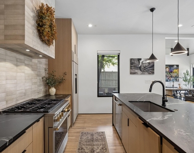 5548 Sears Street - Photo Thumbnail 20