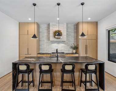 5548 Sears Street - Photo Thumbnail 18