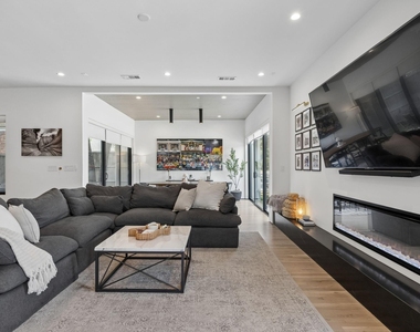 5548 Sears Street - Photo Thumbnail 6