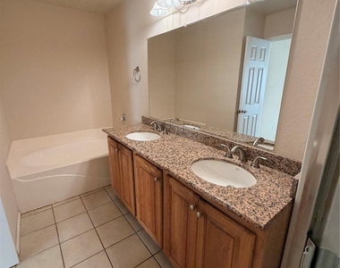 1149 Weaver Street - Photo Thumbnail 10