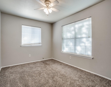 1209 Valley Vista Drive - Photo Thumbnail 11
