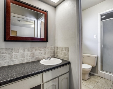 1209 Valley Vista Drive - Photo Thumbnail 7