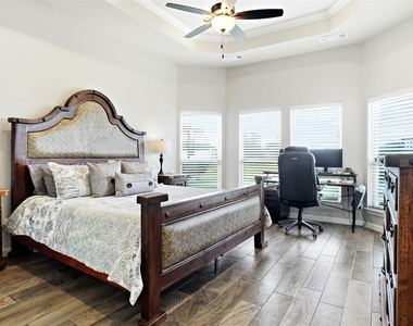 1027 Hope Court - Photo Thumbnail 10