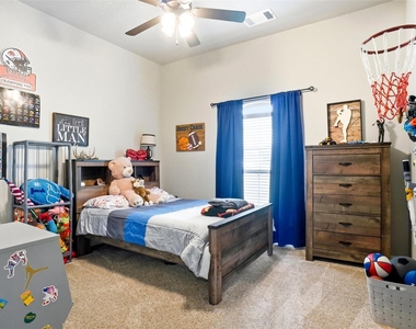 1027 Hope Court - Photo Thumbnail 15