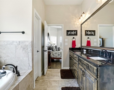 1027 Hope Court - Photo Thumbnail 14