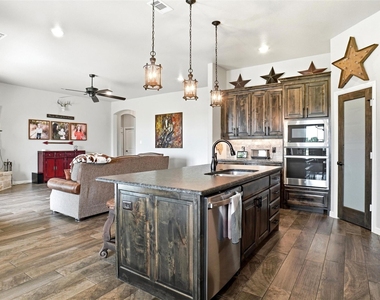 1027 Hope Court - Photo Thumbnail 6