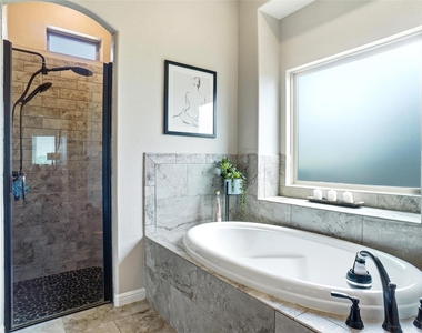 1027 Hope Court - Photo Thumbnail 13