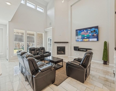1267 Binfield Drive - Photo Thumbnail 6