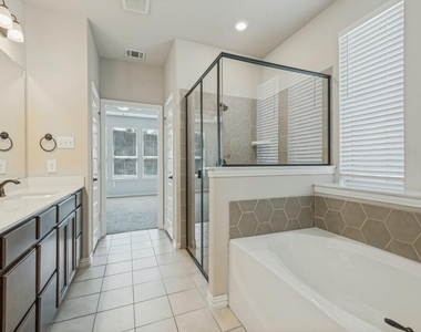 1267 Binfield Drive - Photo Thumbnail 13