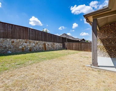 1267 Binfield Drive - Photo Thumbnail 23