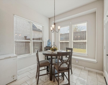 1267 Binfield Drive - Photo Thumbnail 8