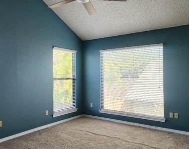 2107 Rose Cliff Lane - Photo Thumbnail 19
