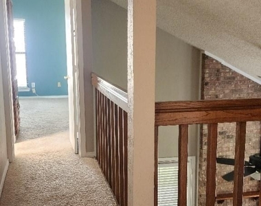 2107 Rose Cliff Lane - Photo Thumbnail 27