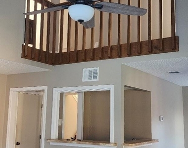 2107 Rose Cliff Lane - Photo Thumbnail 6
