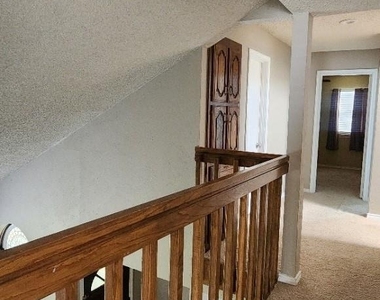 2107 Rose Cliff Lane - Photo Thumbnail 30