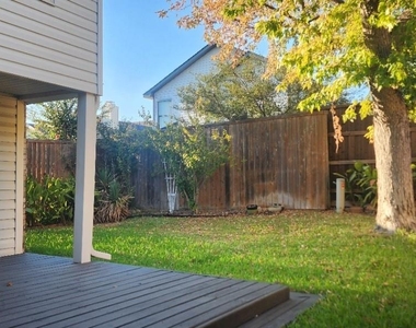 2107 Rose Cliff Lane - Photo Thumbnail 33