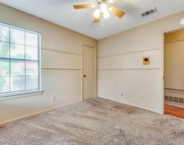 304 Mack Drive - Photo Thumbnail 2